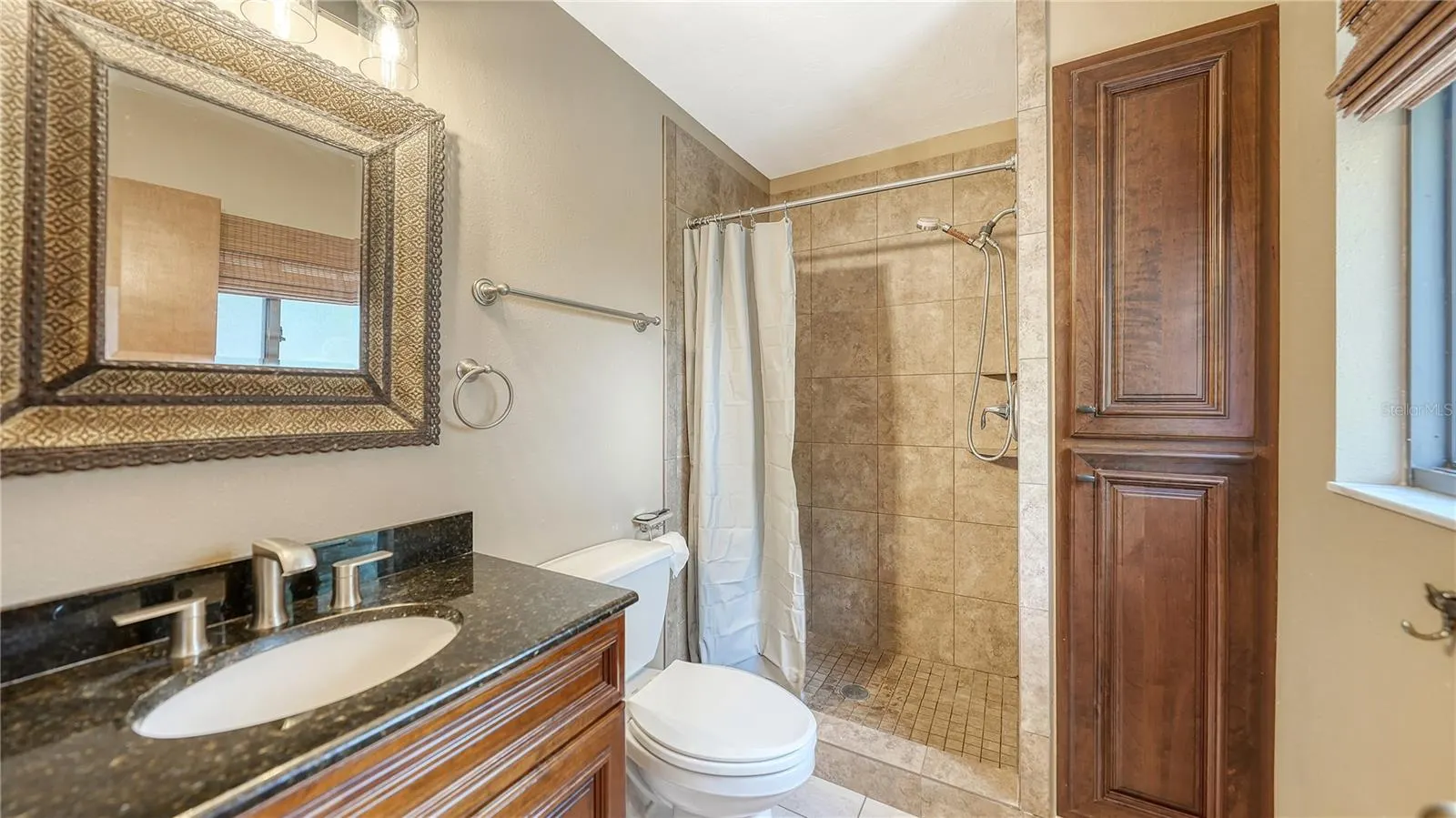 4842 + LOT 8 & 9 NUTMEG AVE