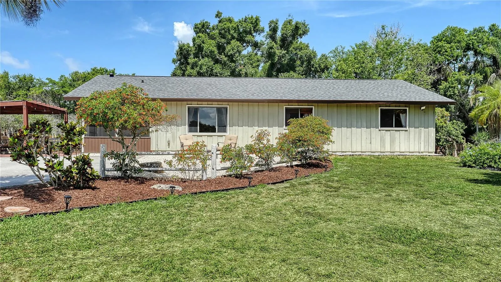 4842 + LOT 8 & 9 NUTMEG AVE