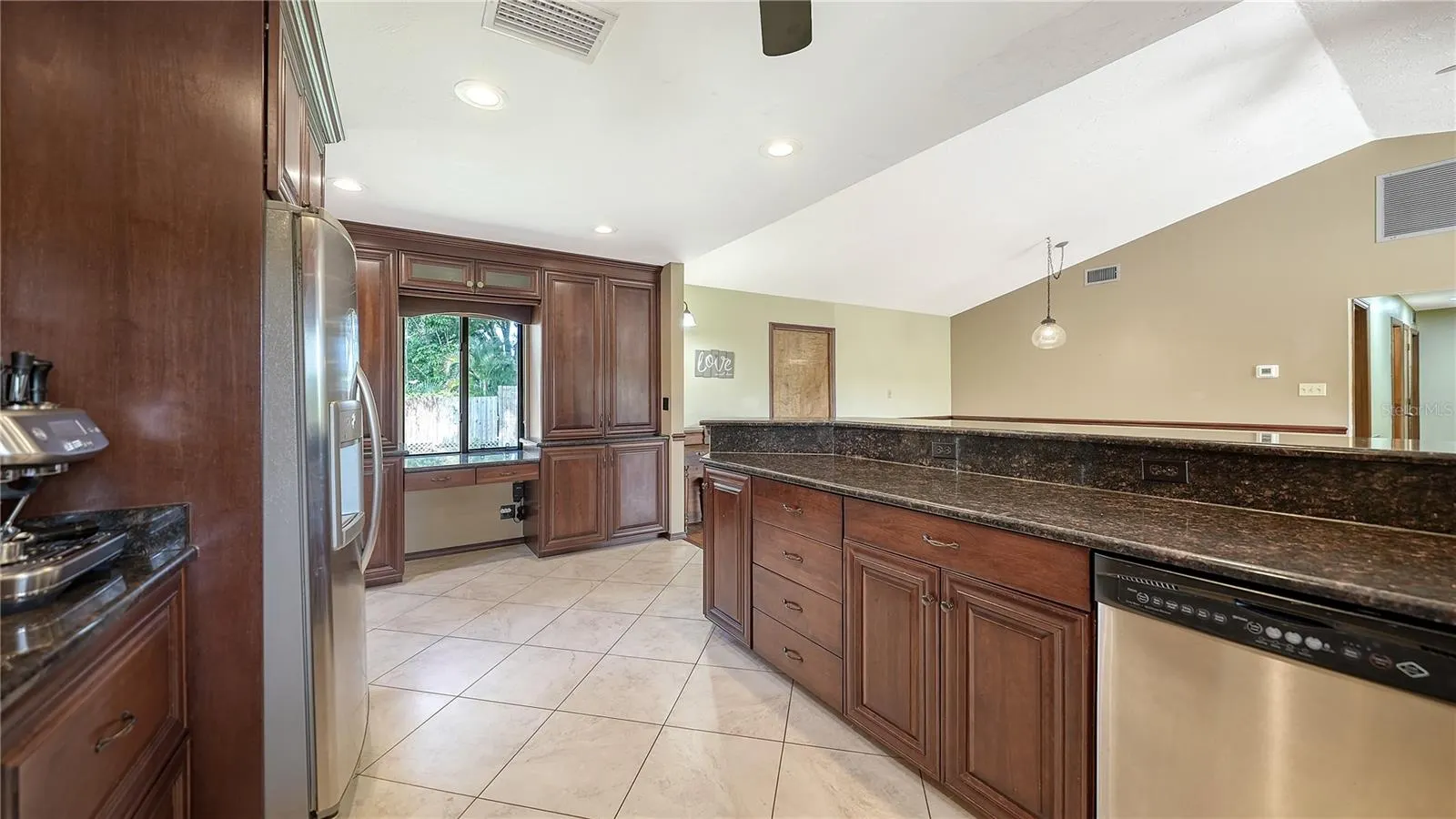 4842 + LOT 8 & 9 NUTMEG AVE