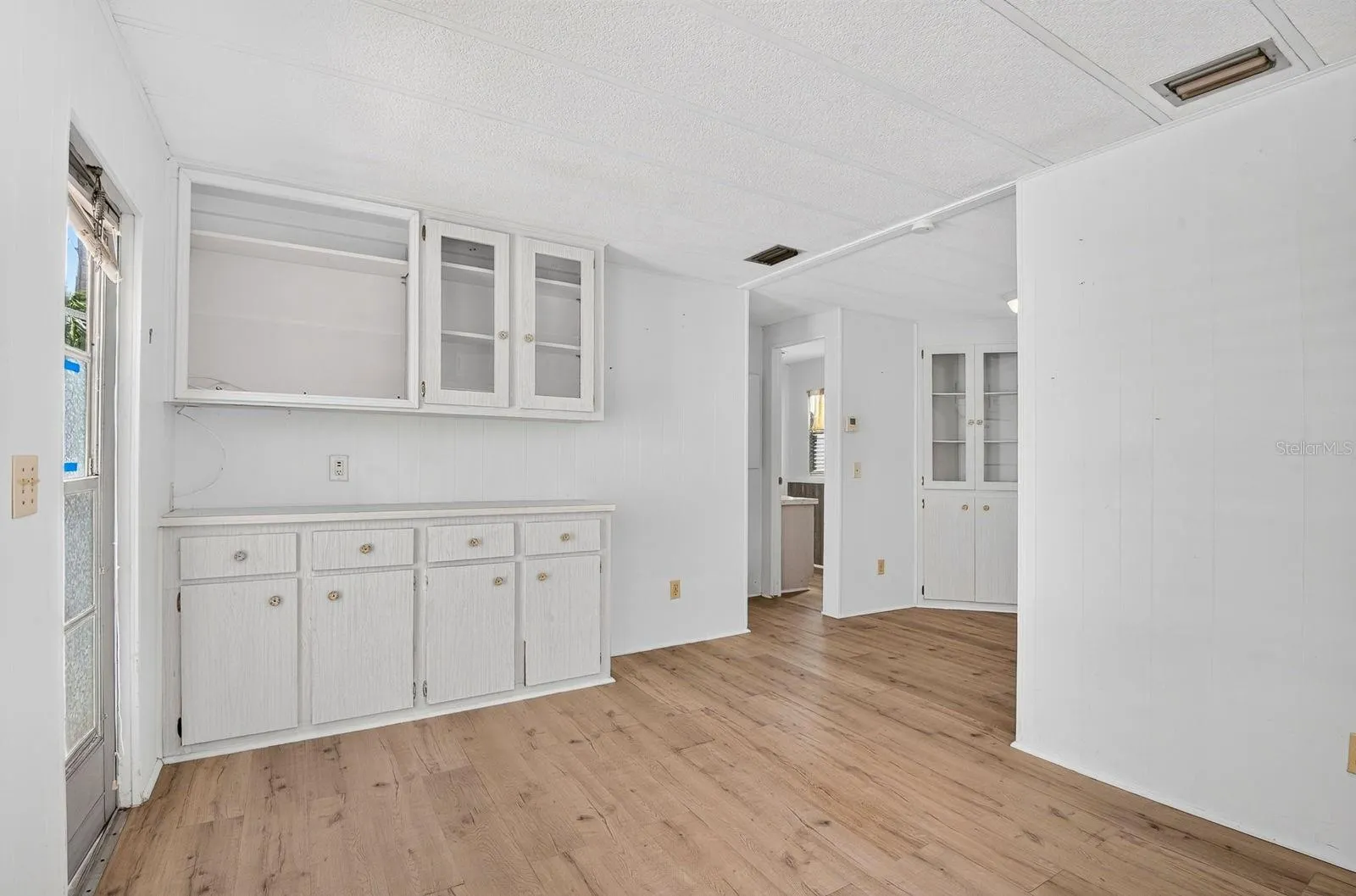 60 4TH ST