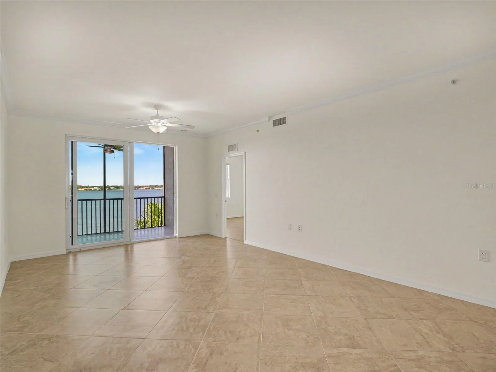 1010 TIDEWATER SHORES LOOP #304 #304
