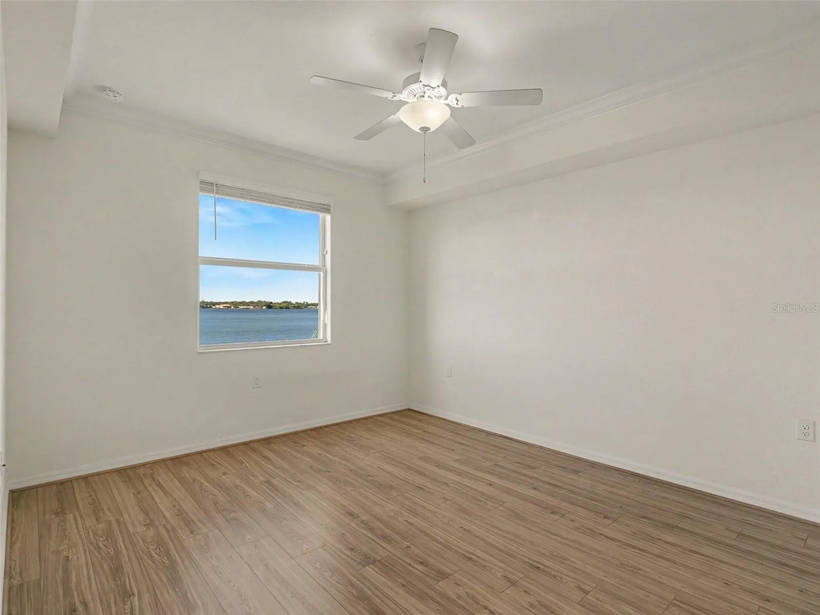 1010 TIDEWATER SHORES LOOP #304 #304