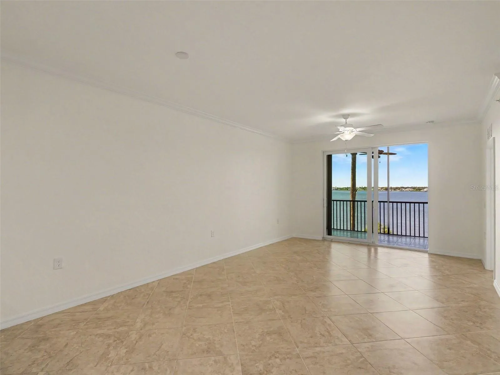 1010 TIDEWATER SHORES LOOP #304 #304
