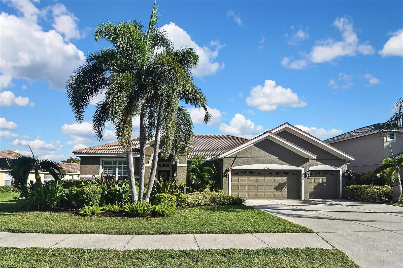1711 PINYON PINE DR