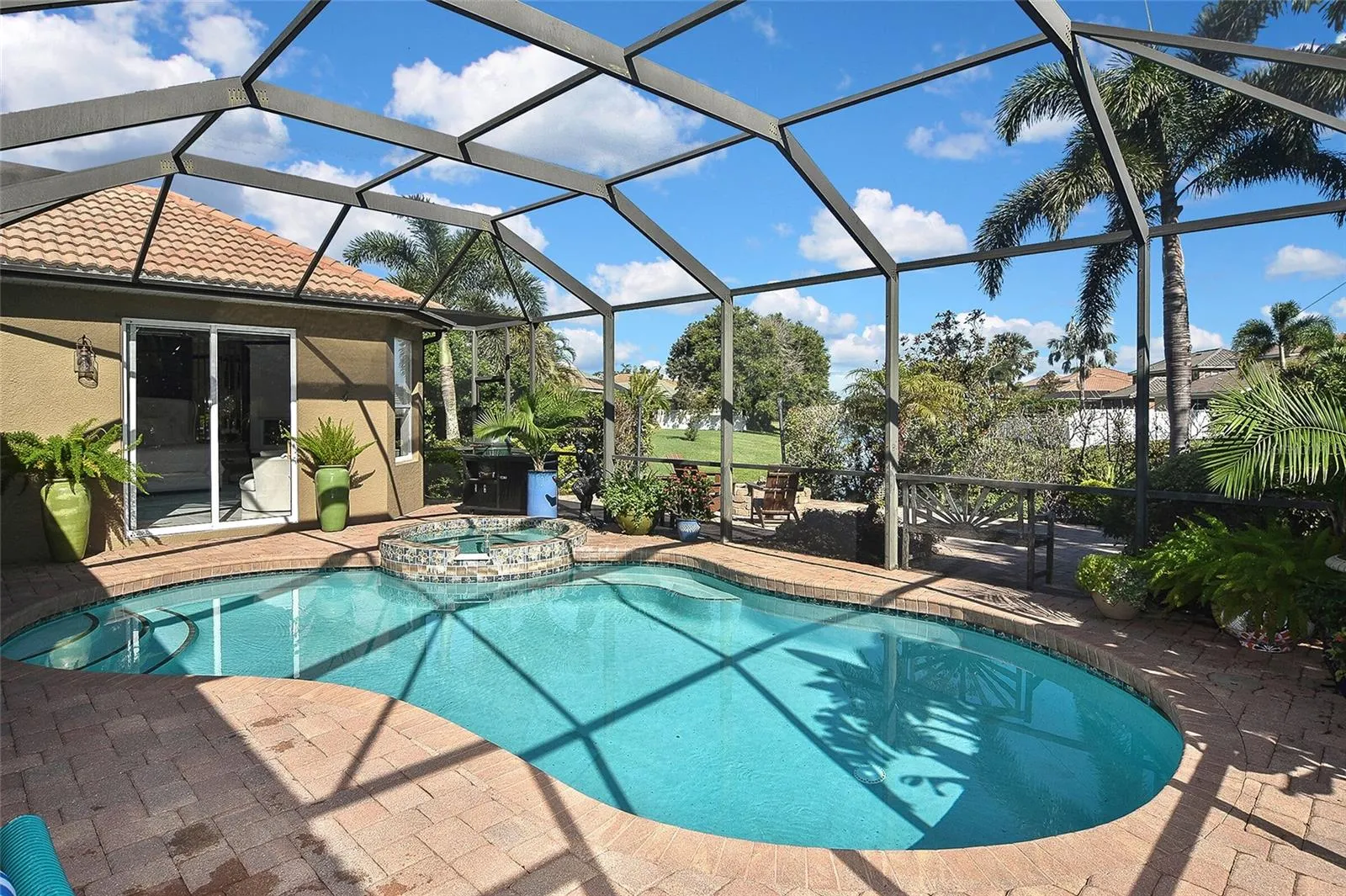 1711 PINYON PINE DR