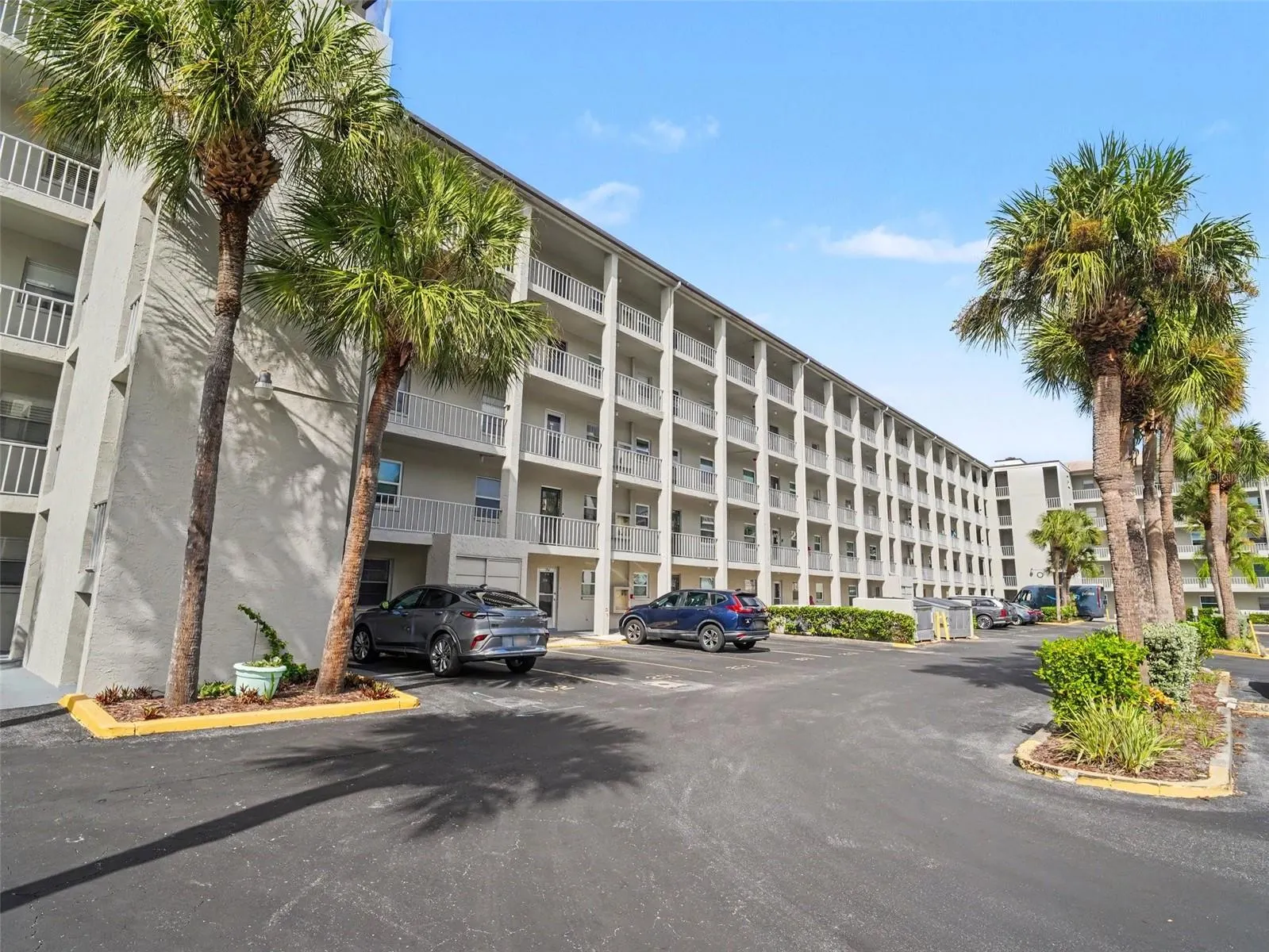 3108 LAKE BAYSHORE DR #211 #211