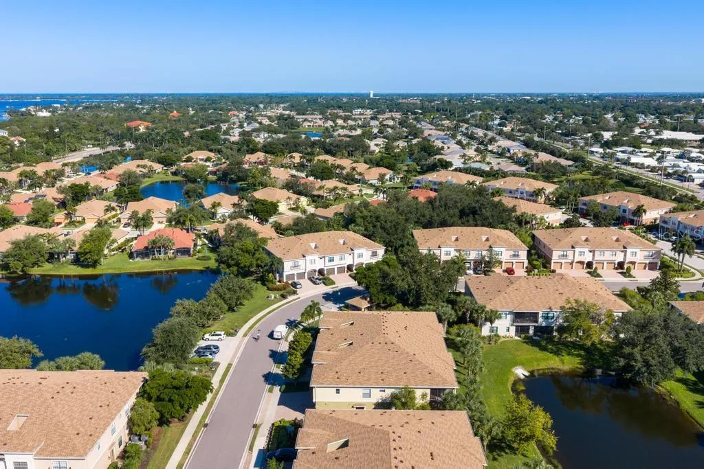4208 OVERTURE CIR #502 #502