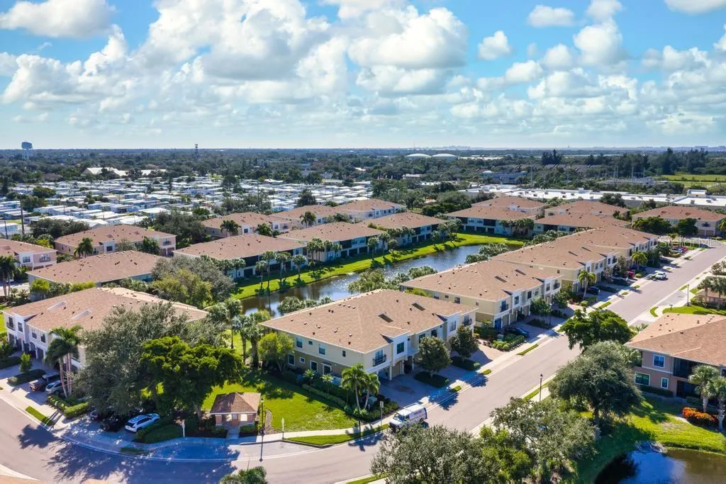 4208 OVERTURE CIR #502 #502