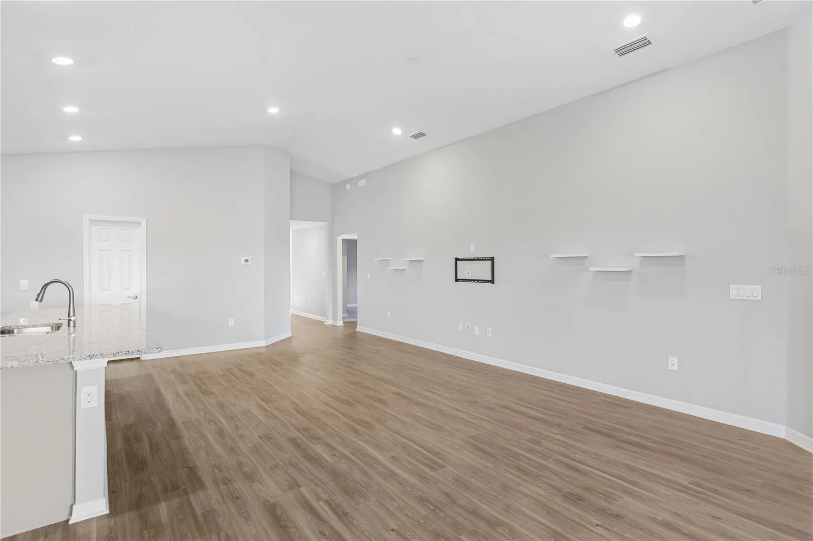 6704 162ND PL E