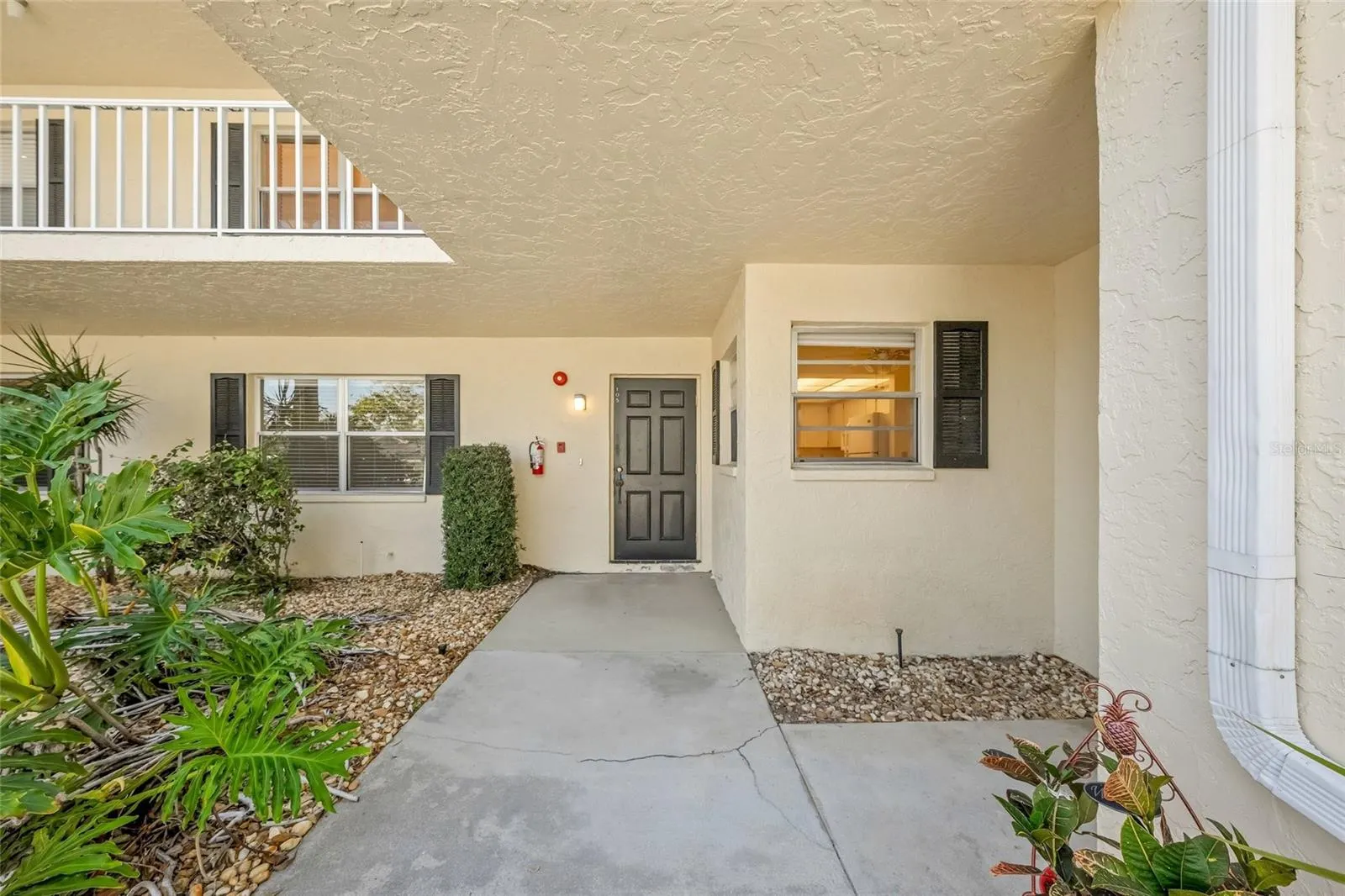 7860 PALM AIRE LN #105 #105