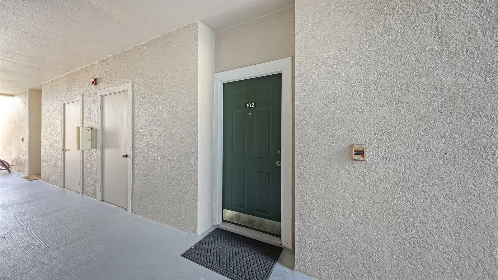 5180 NORTHRIDGE RD #102 #102