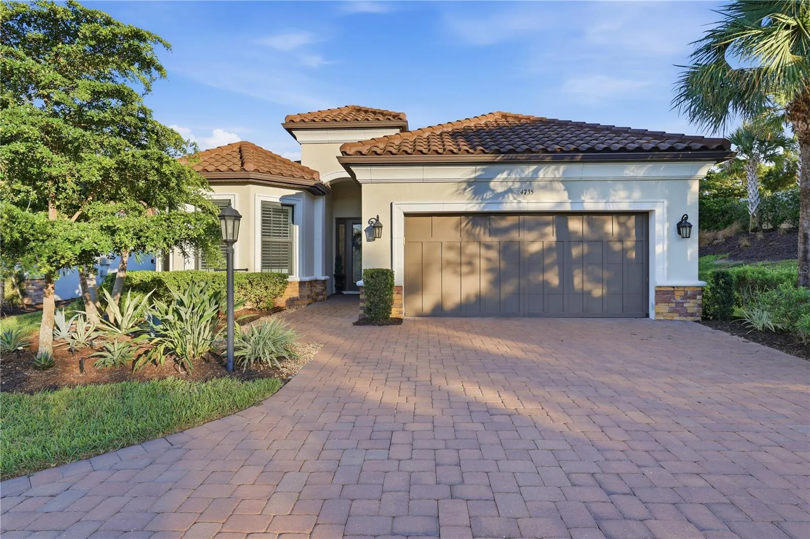 4735 CASSIO CT