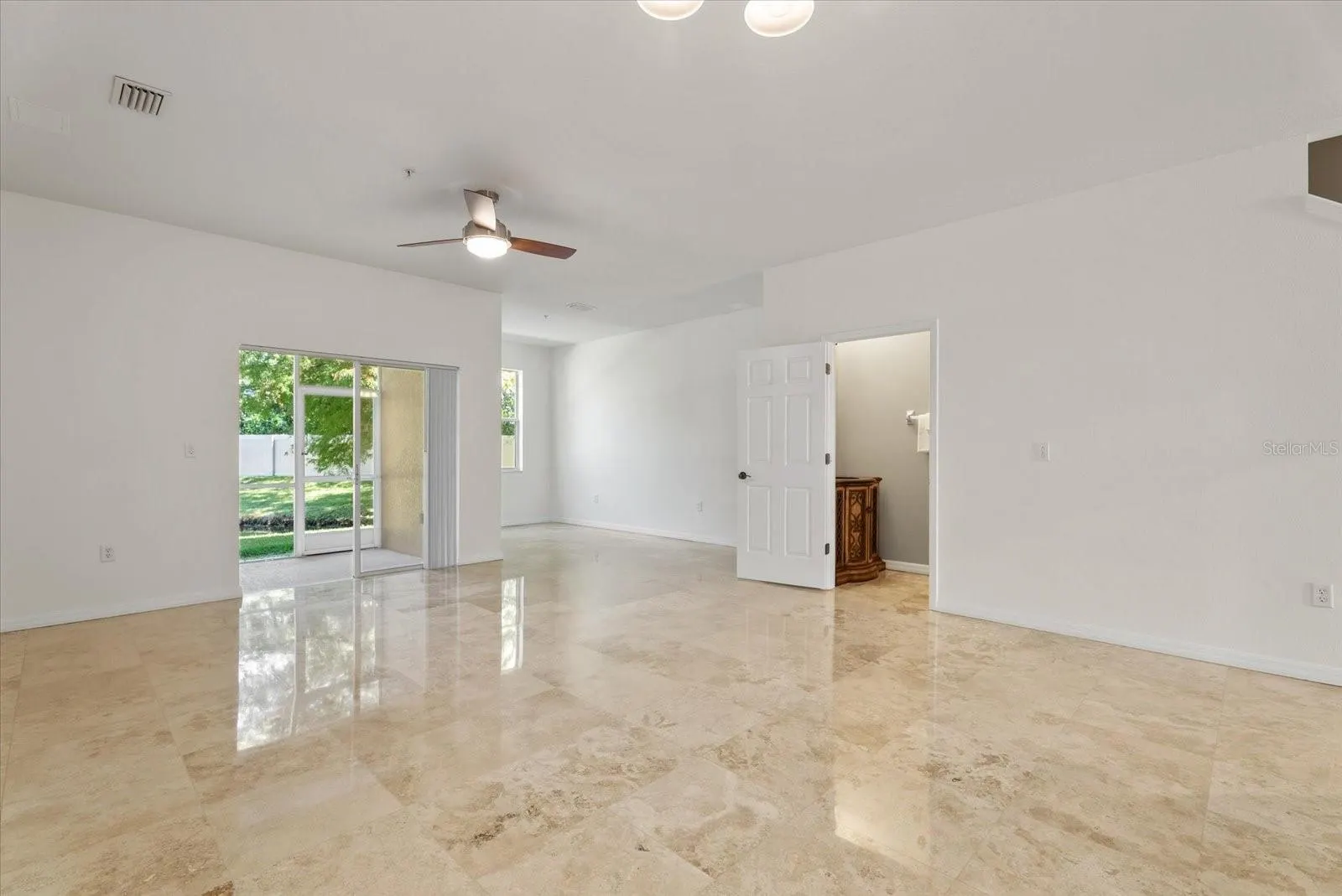 3623 PARKRIDGE CIR #11-104 #11-104