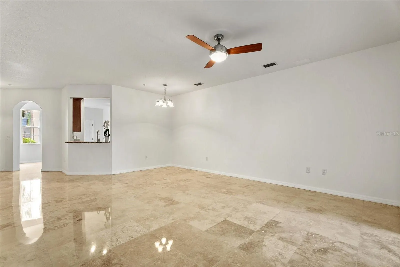 3623 PARKRIDGE CIR #11-104 #11-104