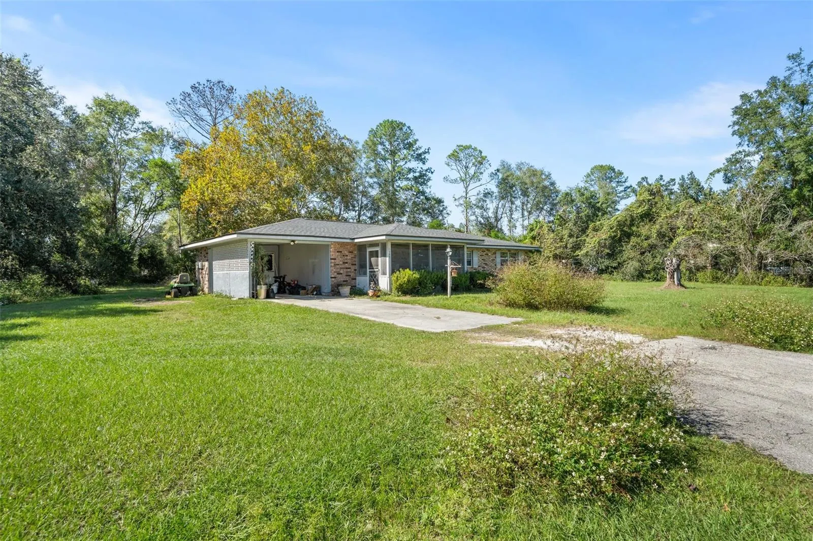 140 SW QUINCY TER