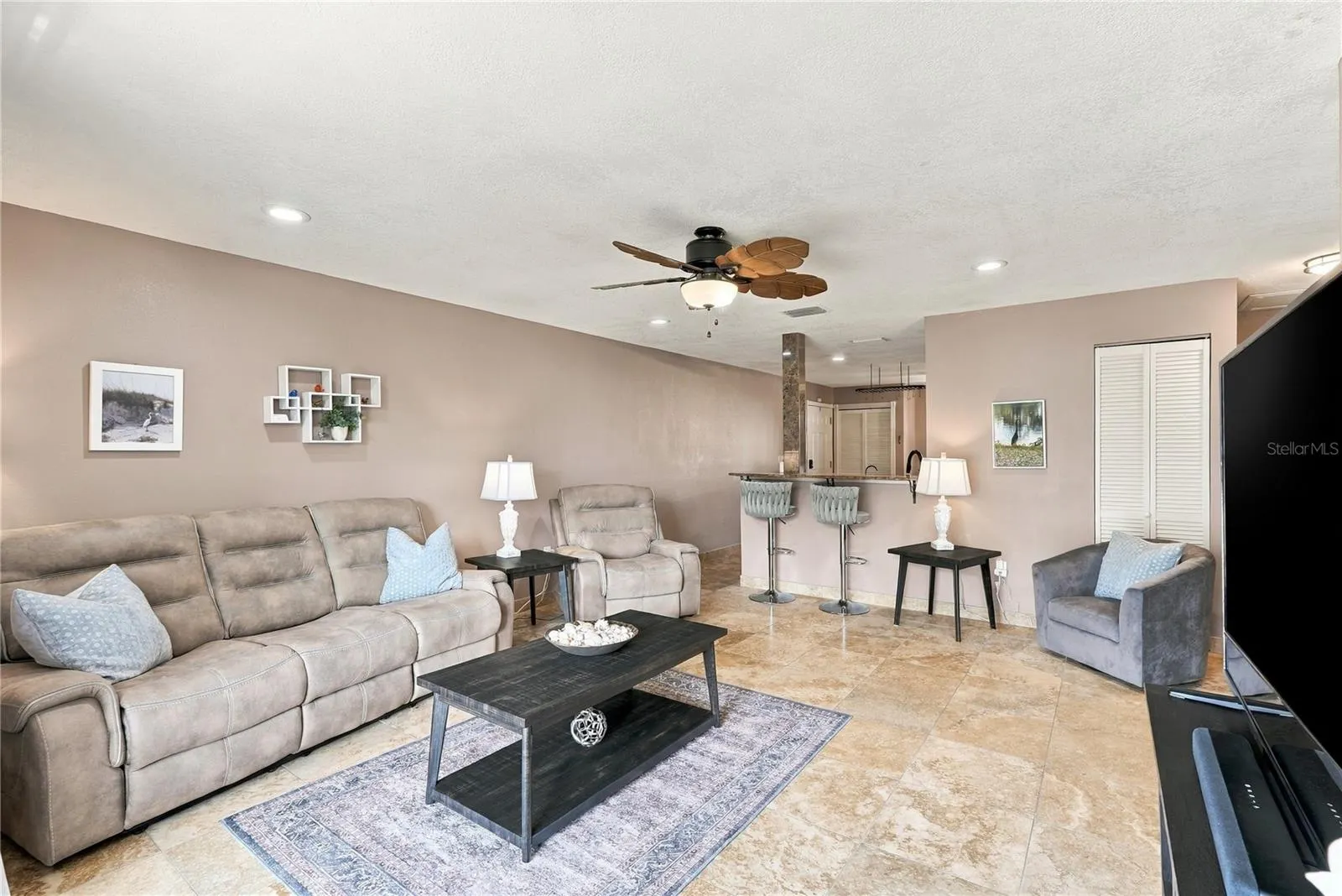 690 99TH AVE N #201 #201