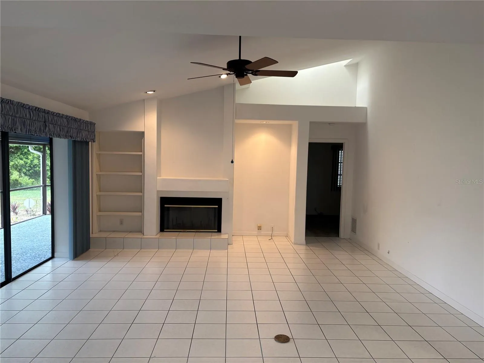 4328 COUNTRY CLUB BLVD