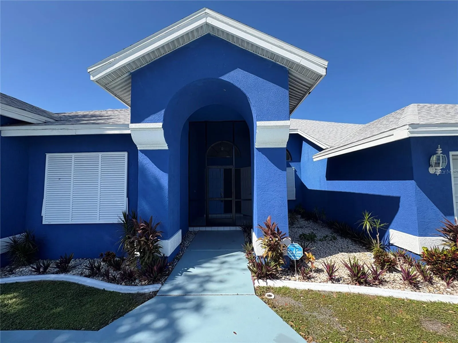 4328 COUNTRY CLUB BLVD