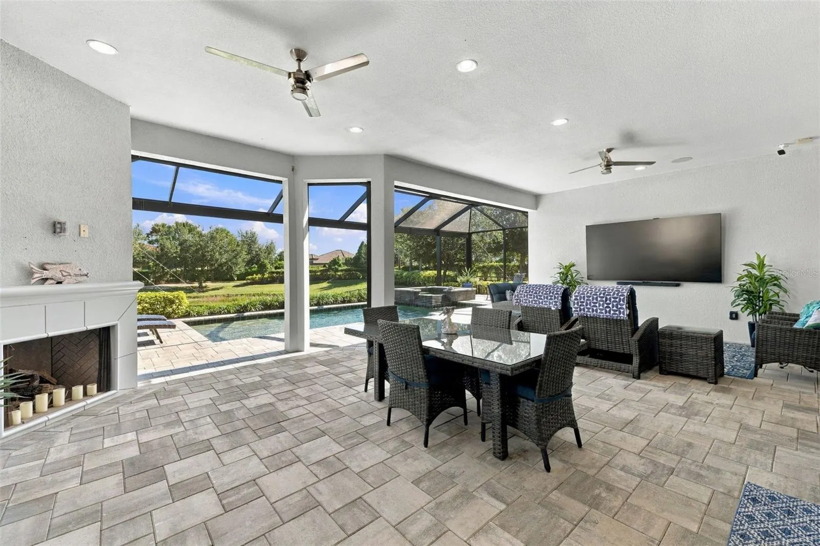 4723 BENITO CT