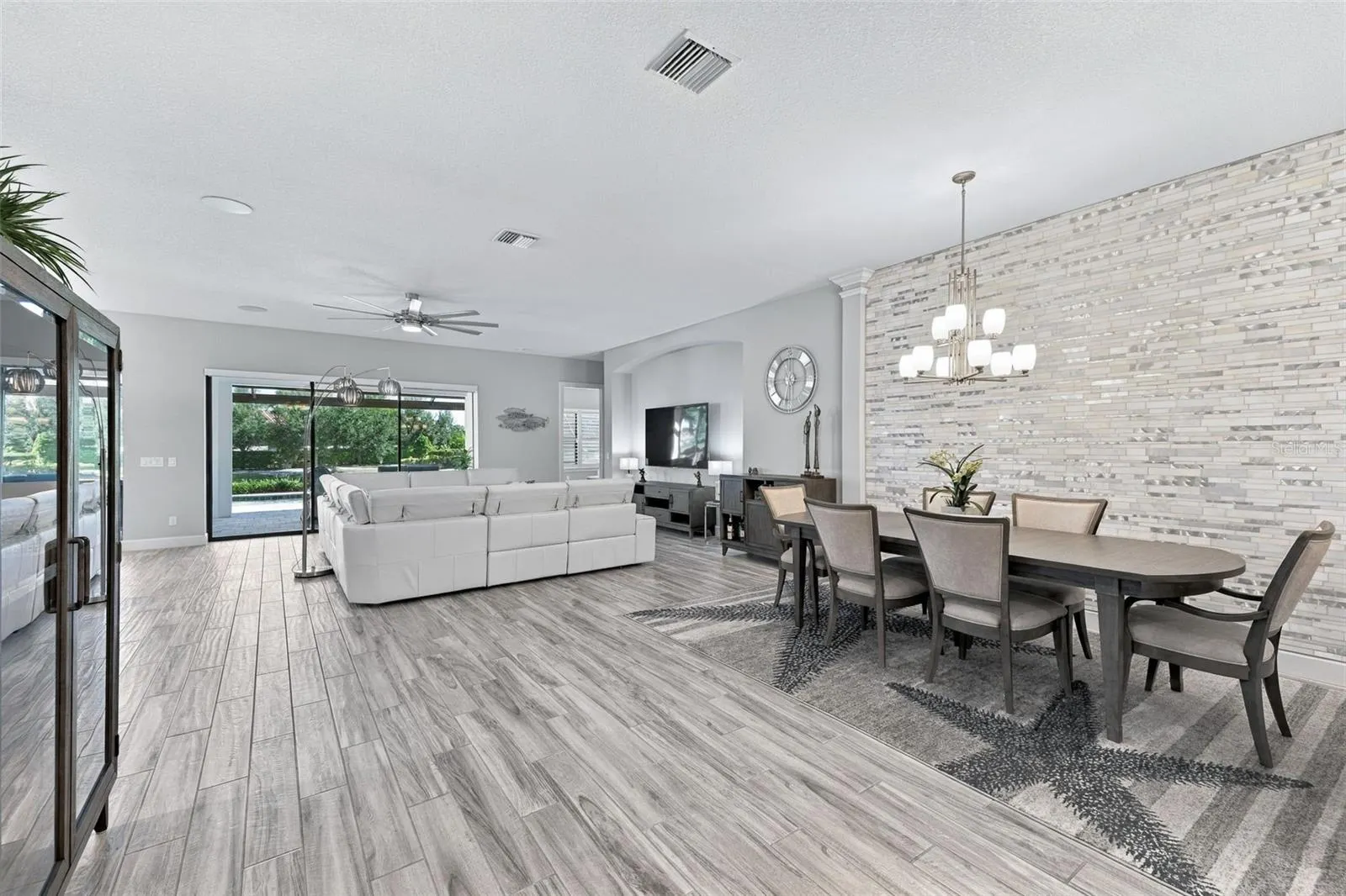 4723 BENITO CT
