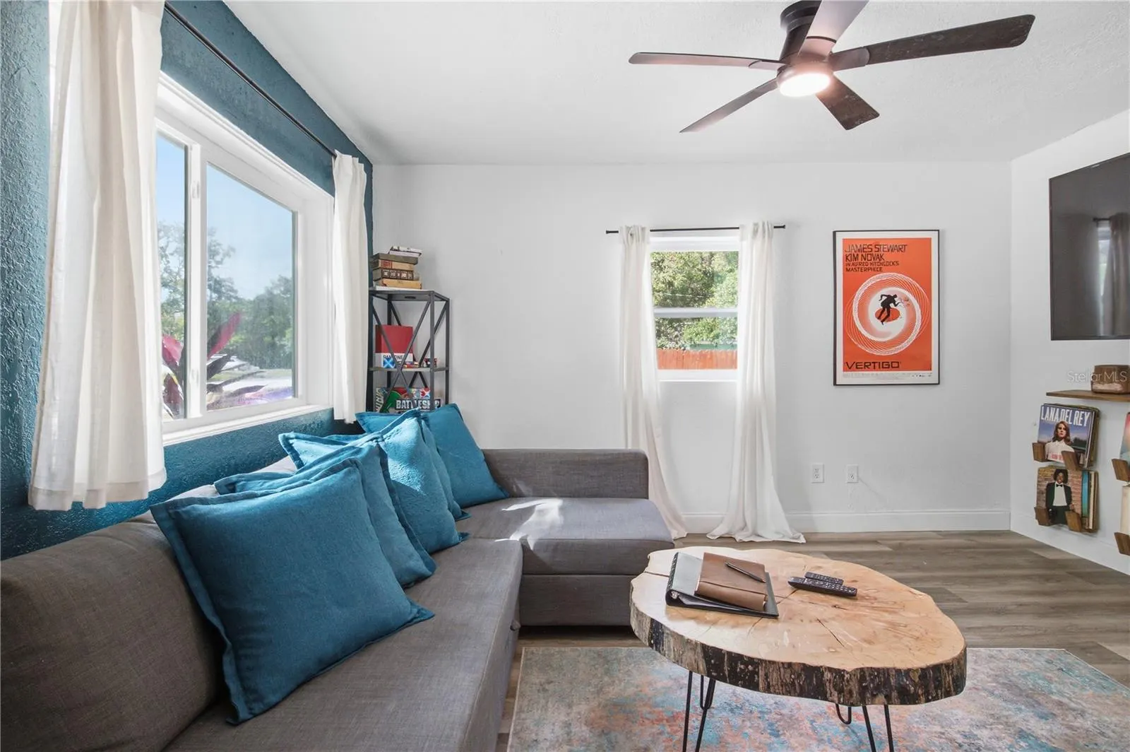 1807 DOUGLAS AVE