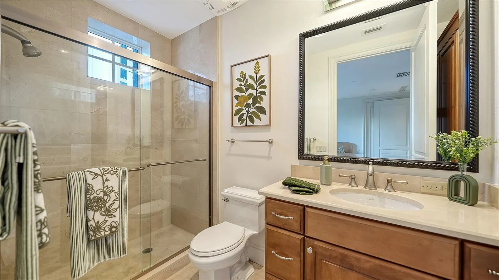 464 GOLDEN GATE PT #304 #304