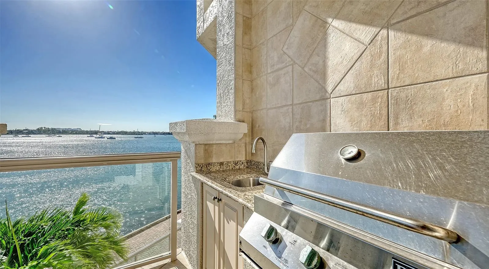 464 GOLDEN GATE PT #304 #304