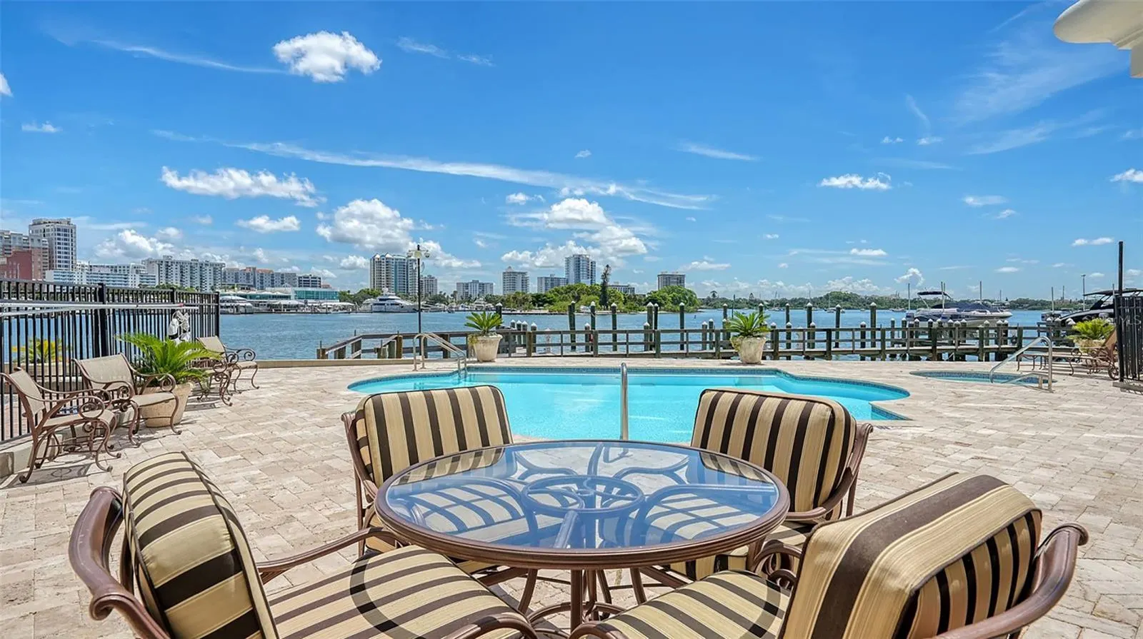 464 GOLDEN GATE PT #304 #304