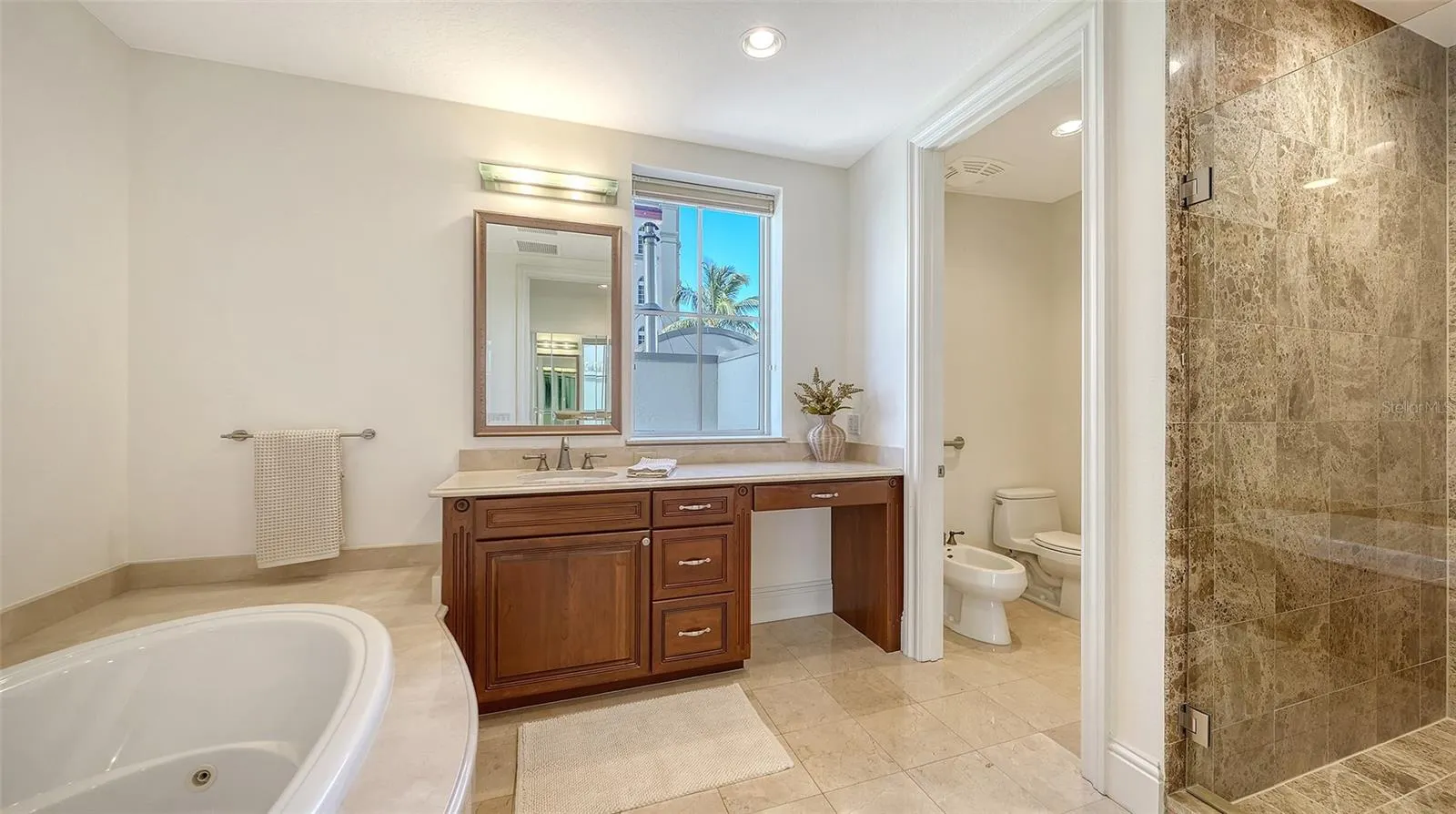 464 GOLDEN GATE PT #304 #304