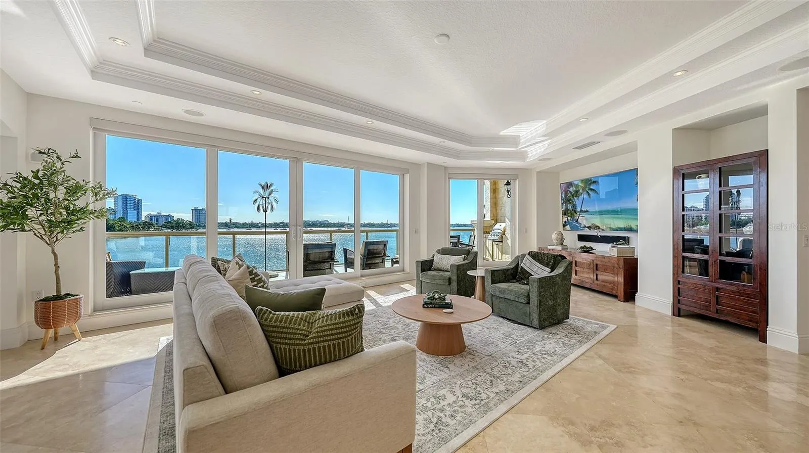 464 GOLDEN GATE PT #304 #304