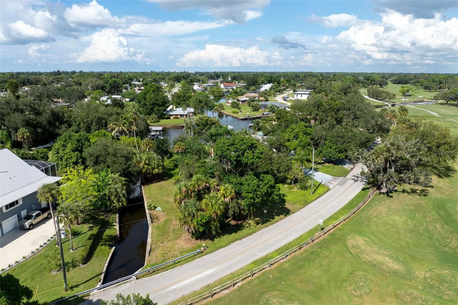 423 MAGELLAN DR