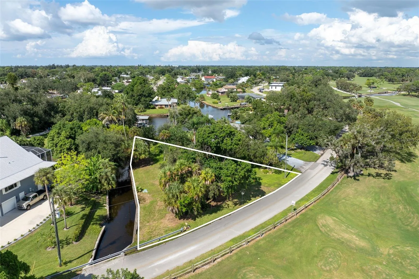 423 MAGELLAN DR