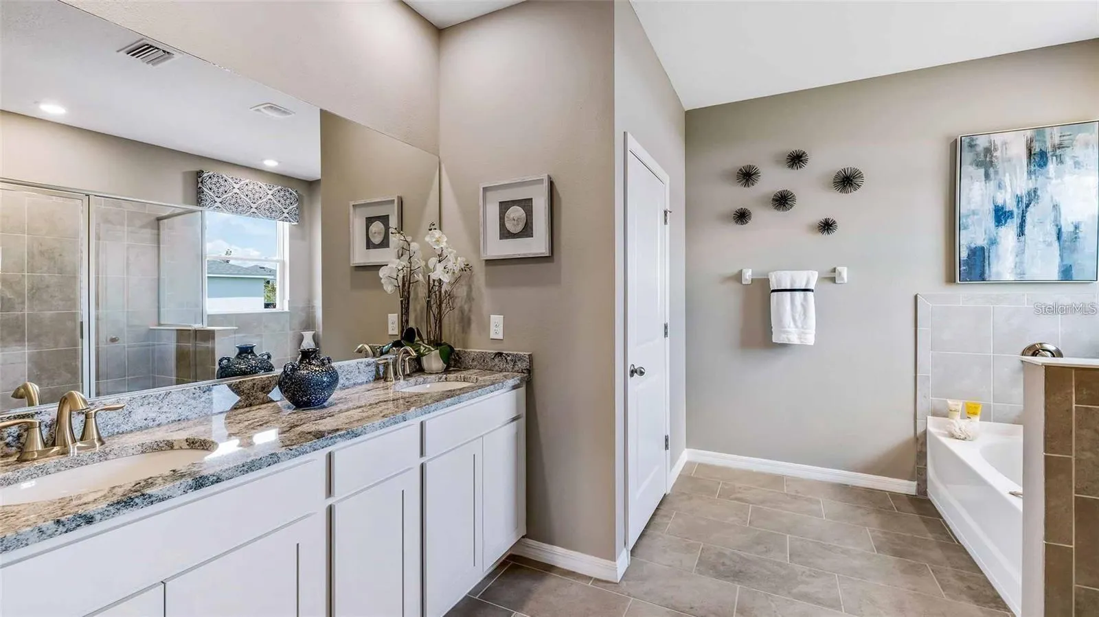 5711 WOODLAND SAGE DR