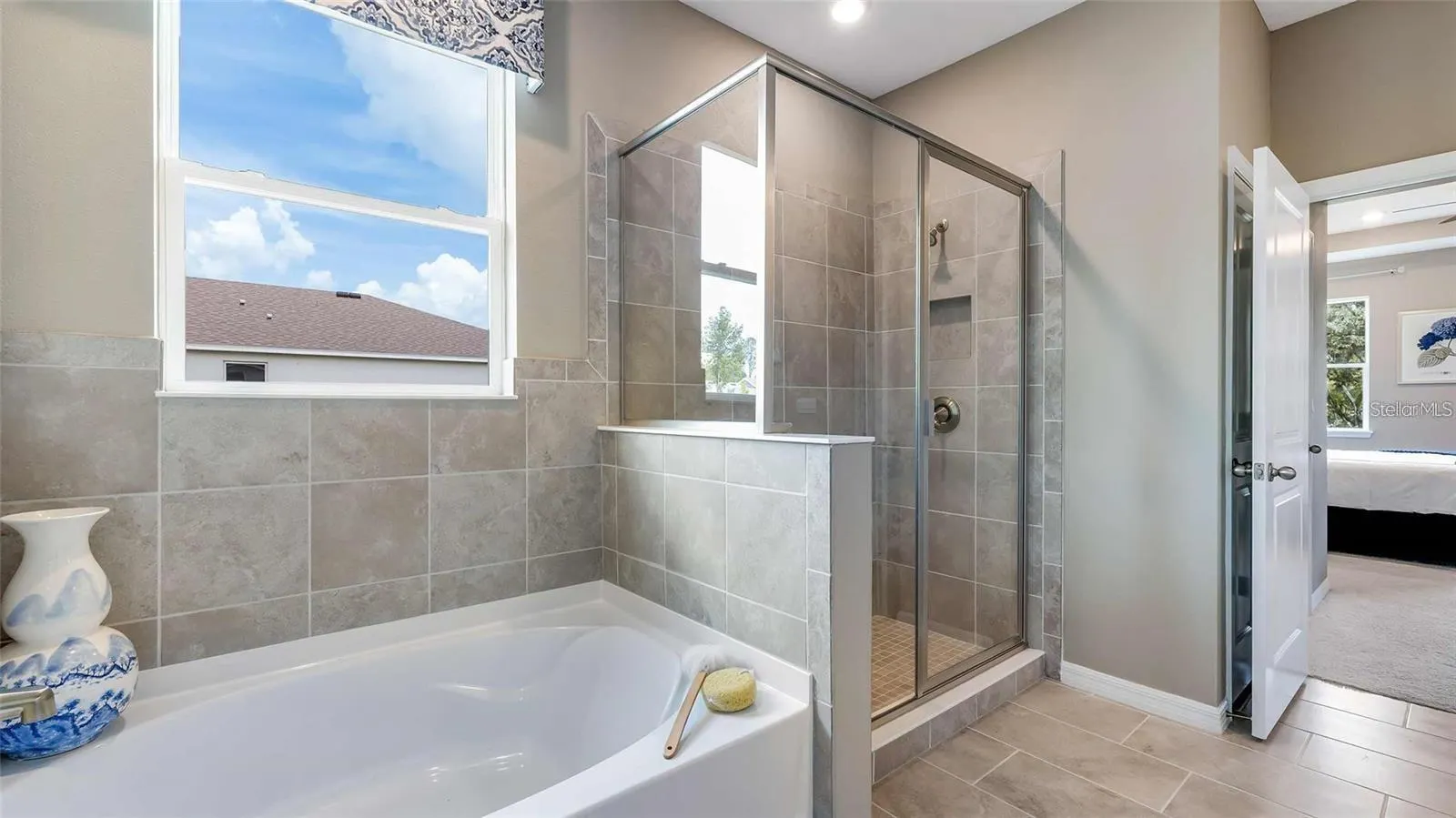 5711 WOODLAND SAGE DR