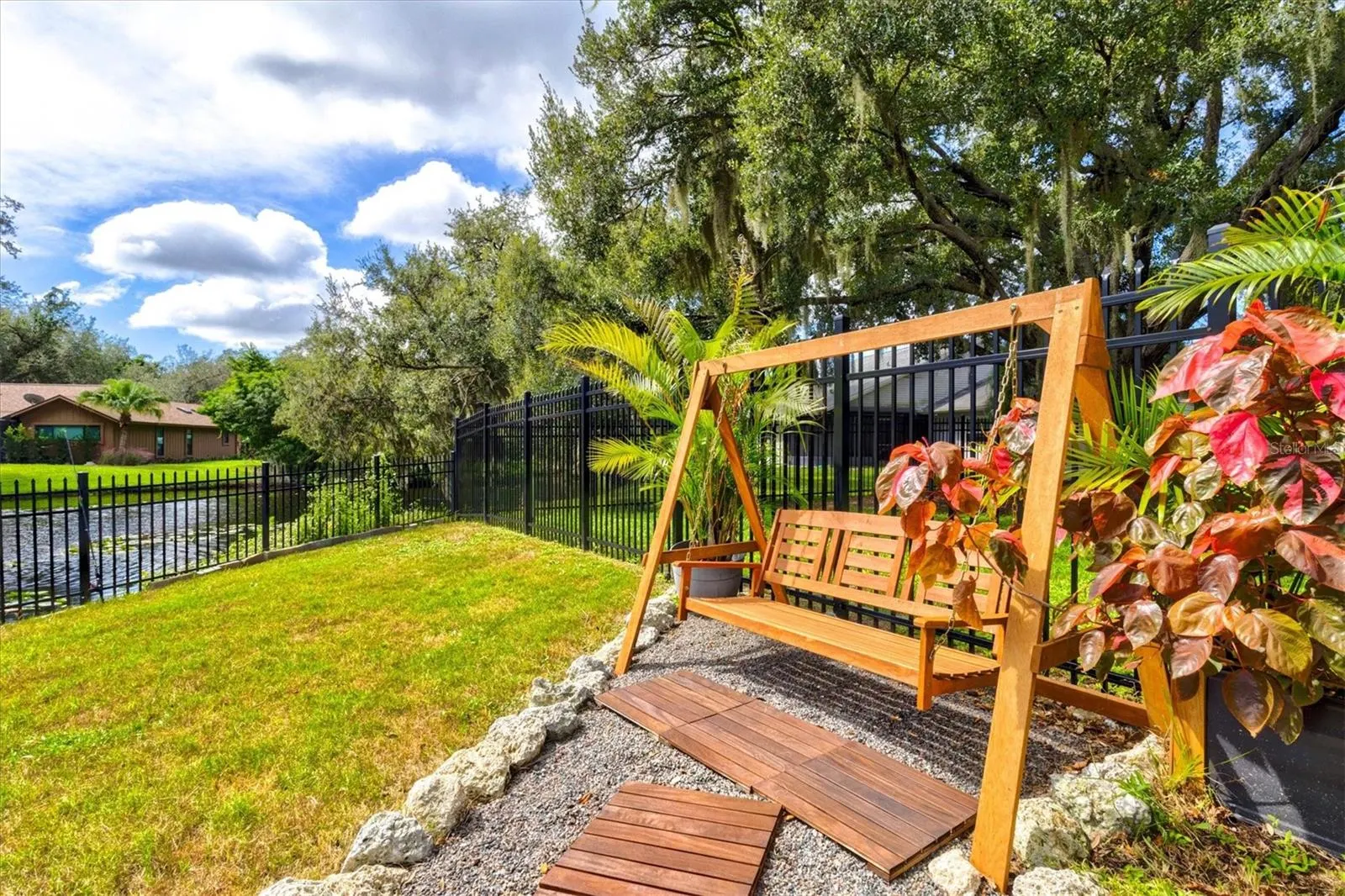 4250 KING RICHARD LN