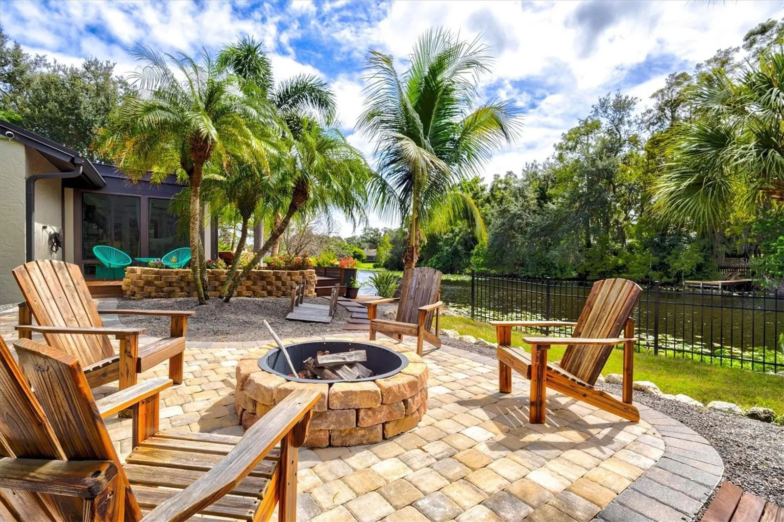 4250 KING RICHARD LN