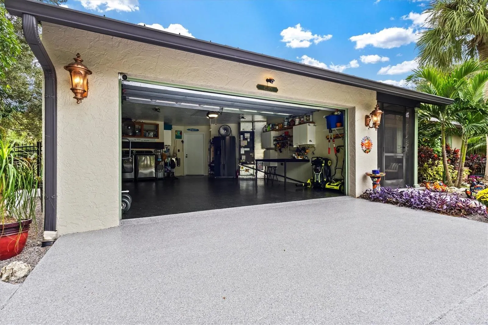4250 KING RICHARD LN