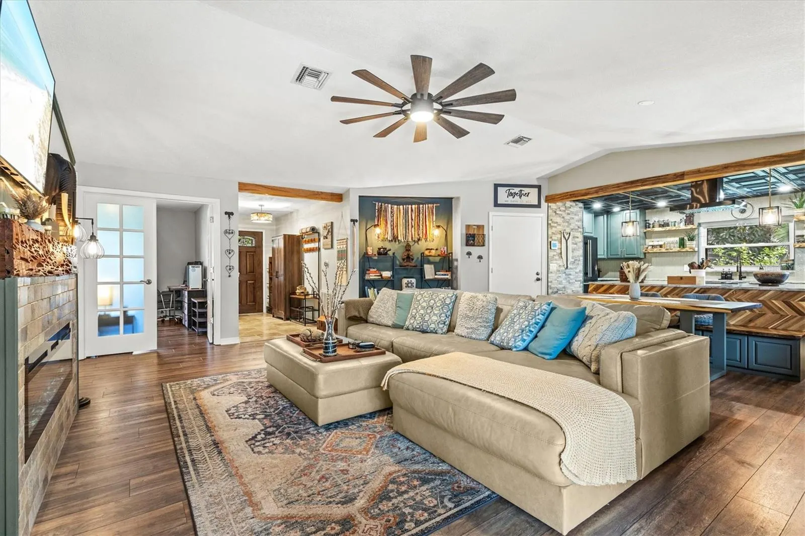 4250 KING RICHARD LN