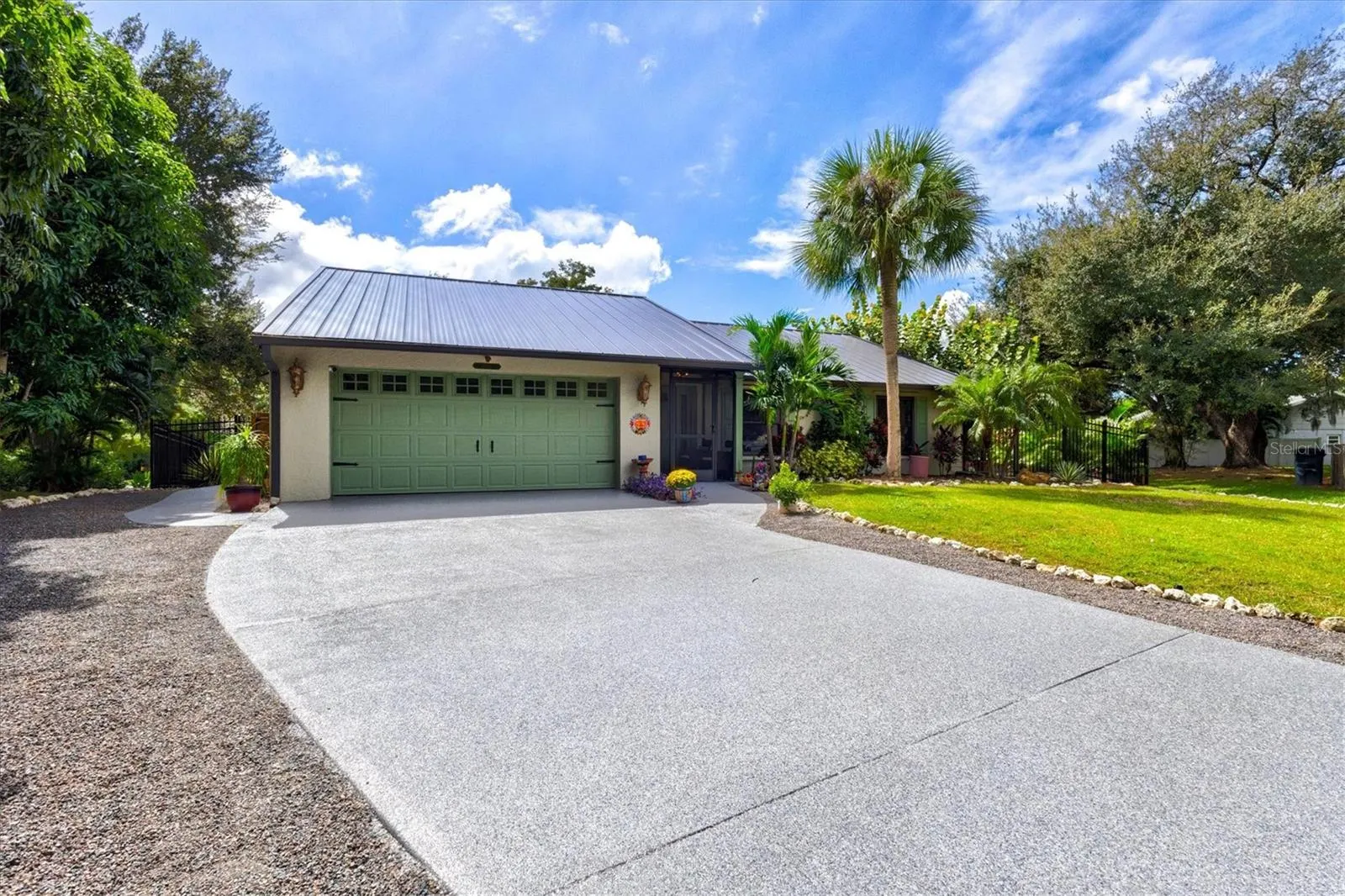 4250 KING RICHARD LN