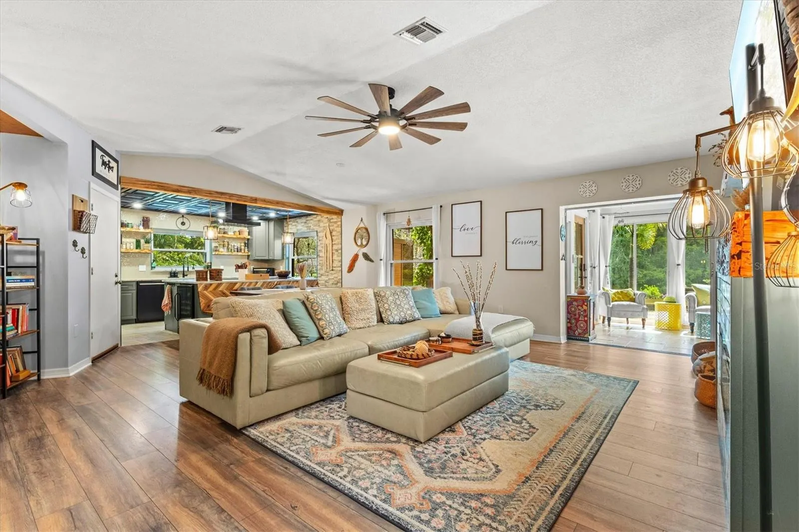 4250 KING RICHARD LN