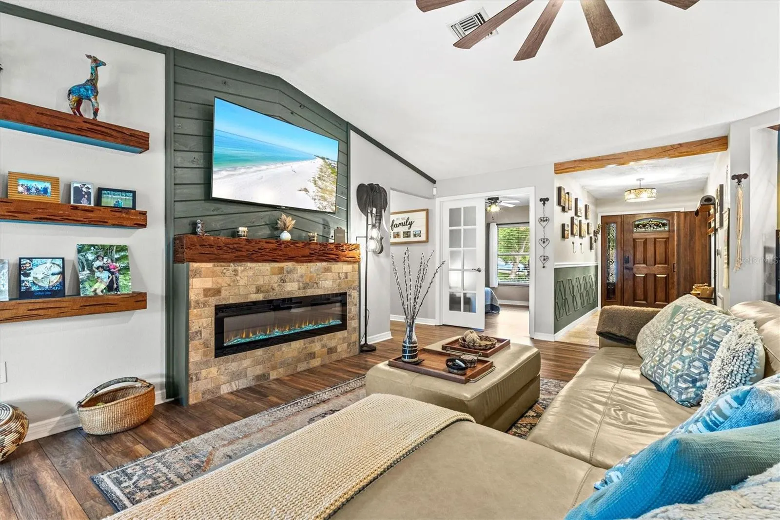 4250 KING RICHARD LN