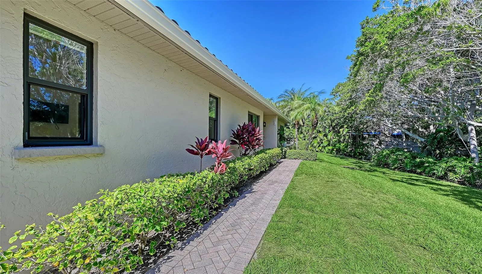 2245 HARBOURSIDE DR #101 #101