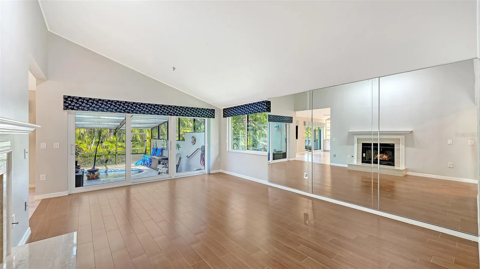 2245 HARBOURSIDE DR #101 #101