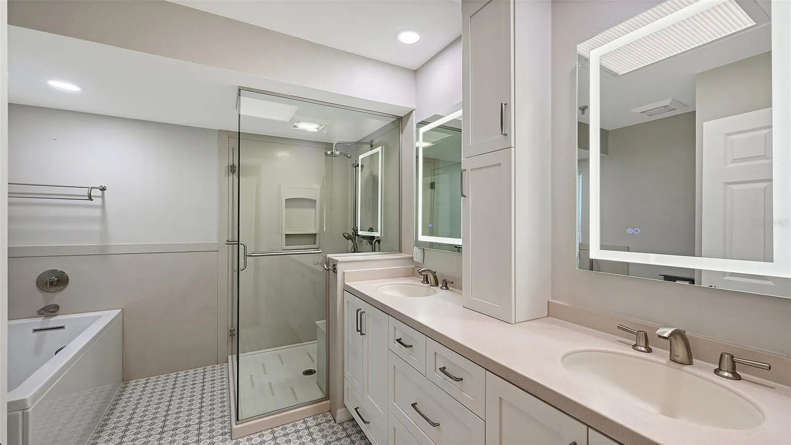 2245 HARBOURSIDE DR #101 #101
