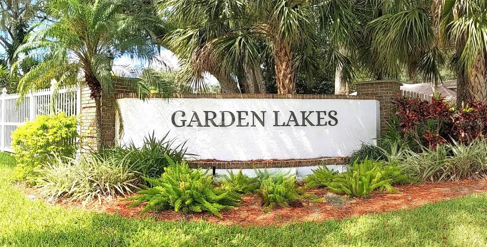 5808 GARDEN LAKES FERN
