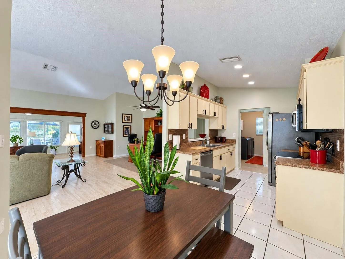 5808 GARDEN LAKES FERN