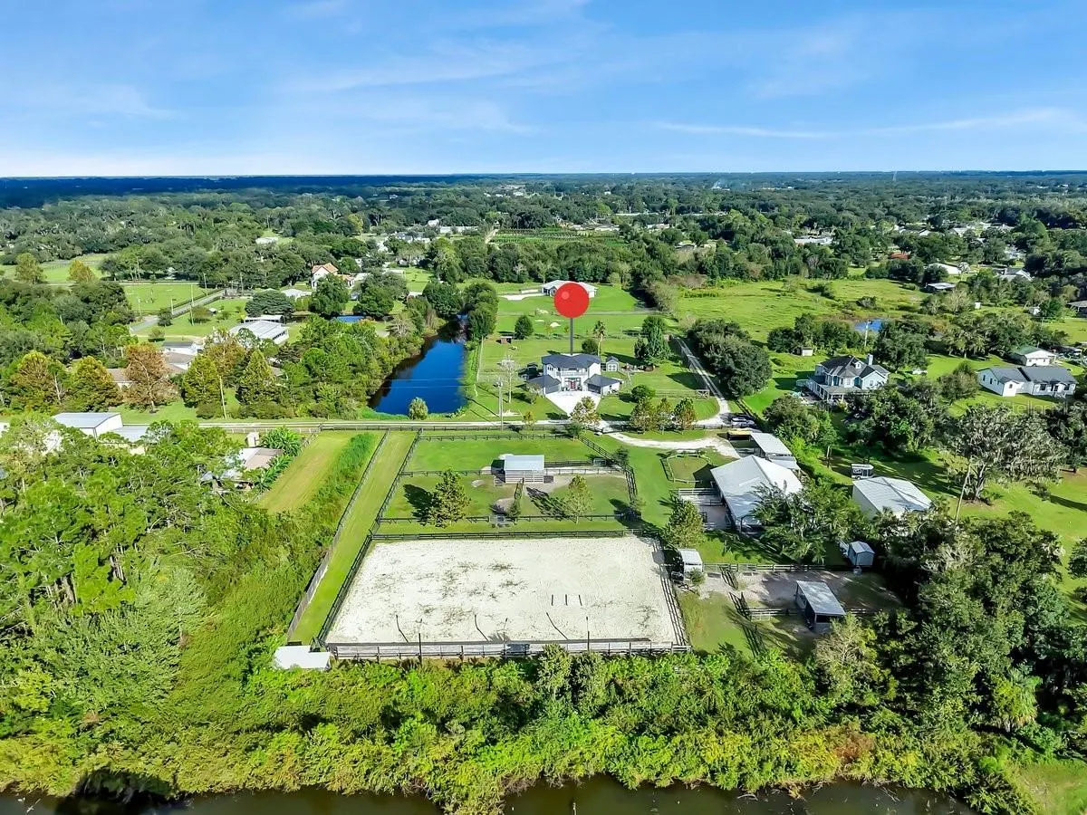 3810 BARTON COUNTRY TRL