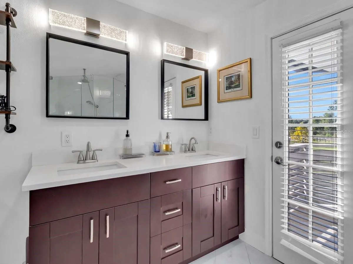 3810 BARTON COUNTRY TRL