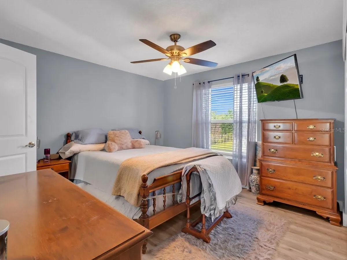 3810 BARTON COUNTRY TRL