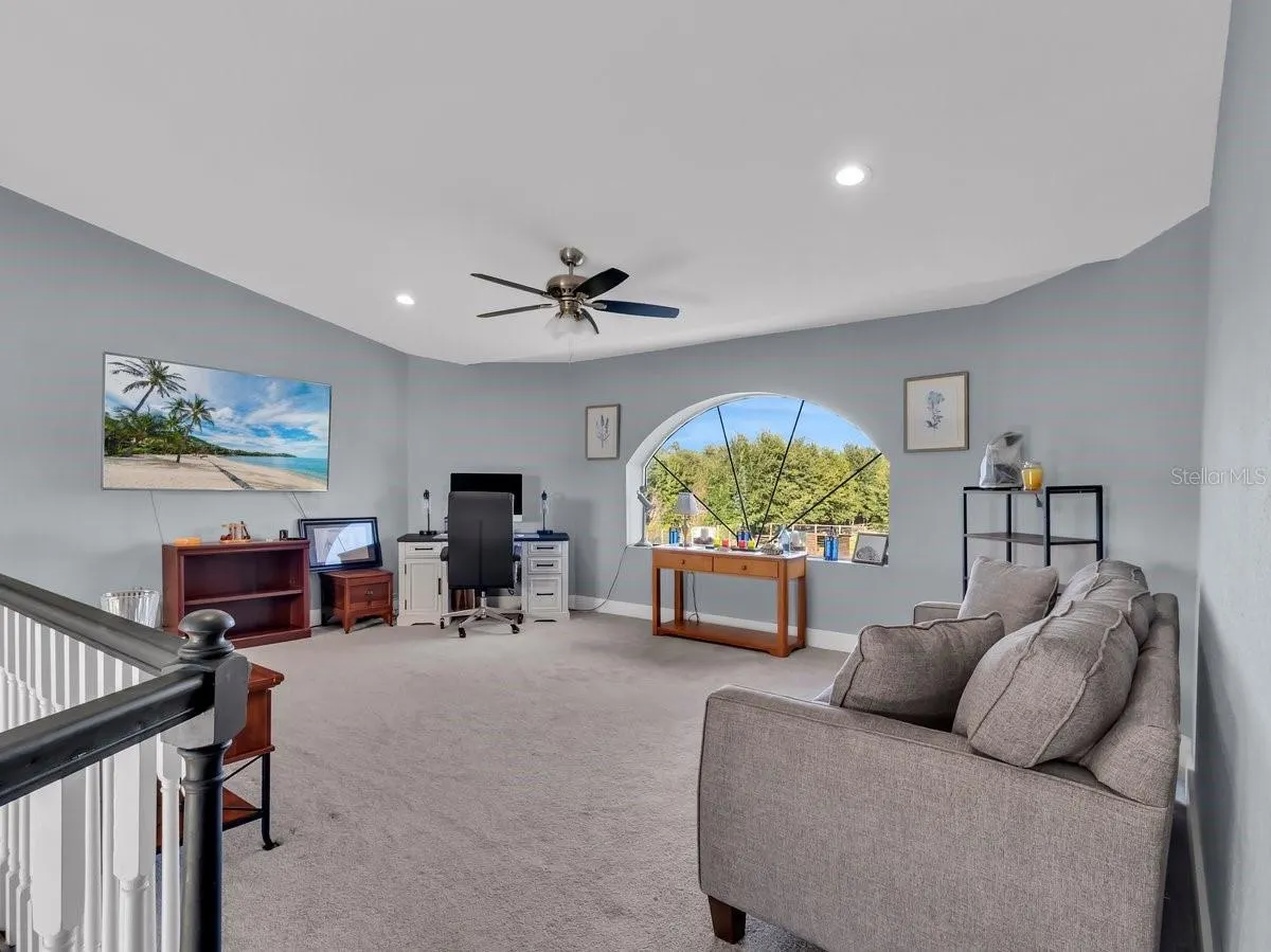 3810 BARTON COUNTRY TRL